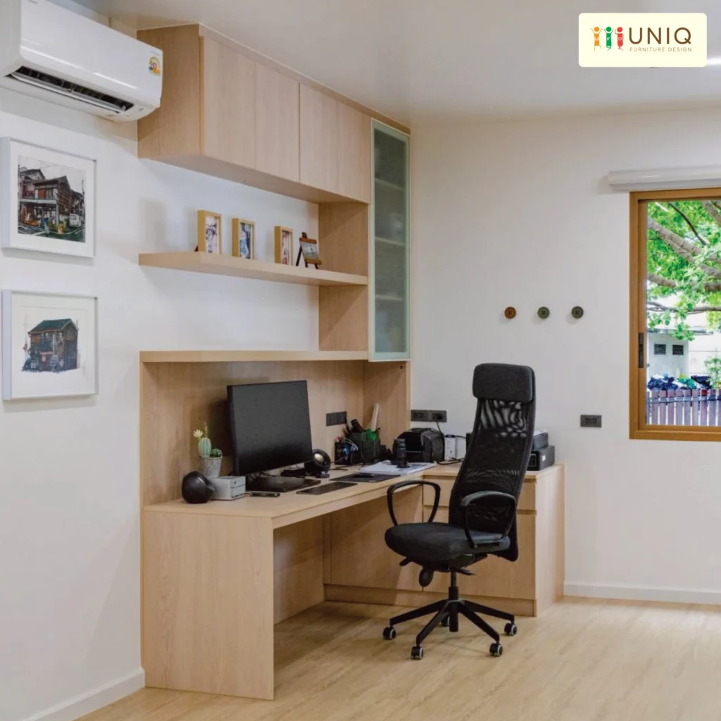 บิ้วท์อินบ้าน โต๊ะทำงานและชั้นเพาะโครง คุณแซกคุณเกด